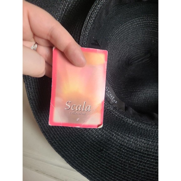 NWT Scala Black Foldable Summer Beach Wide Brim Sun Straw Hat Womans One Size - Picture 4 of 5